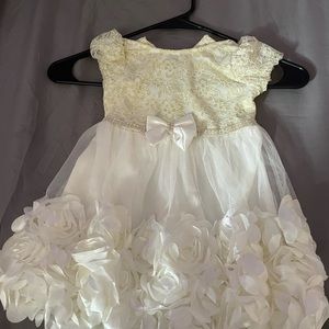 White flower dress 24m for toddlers